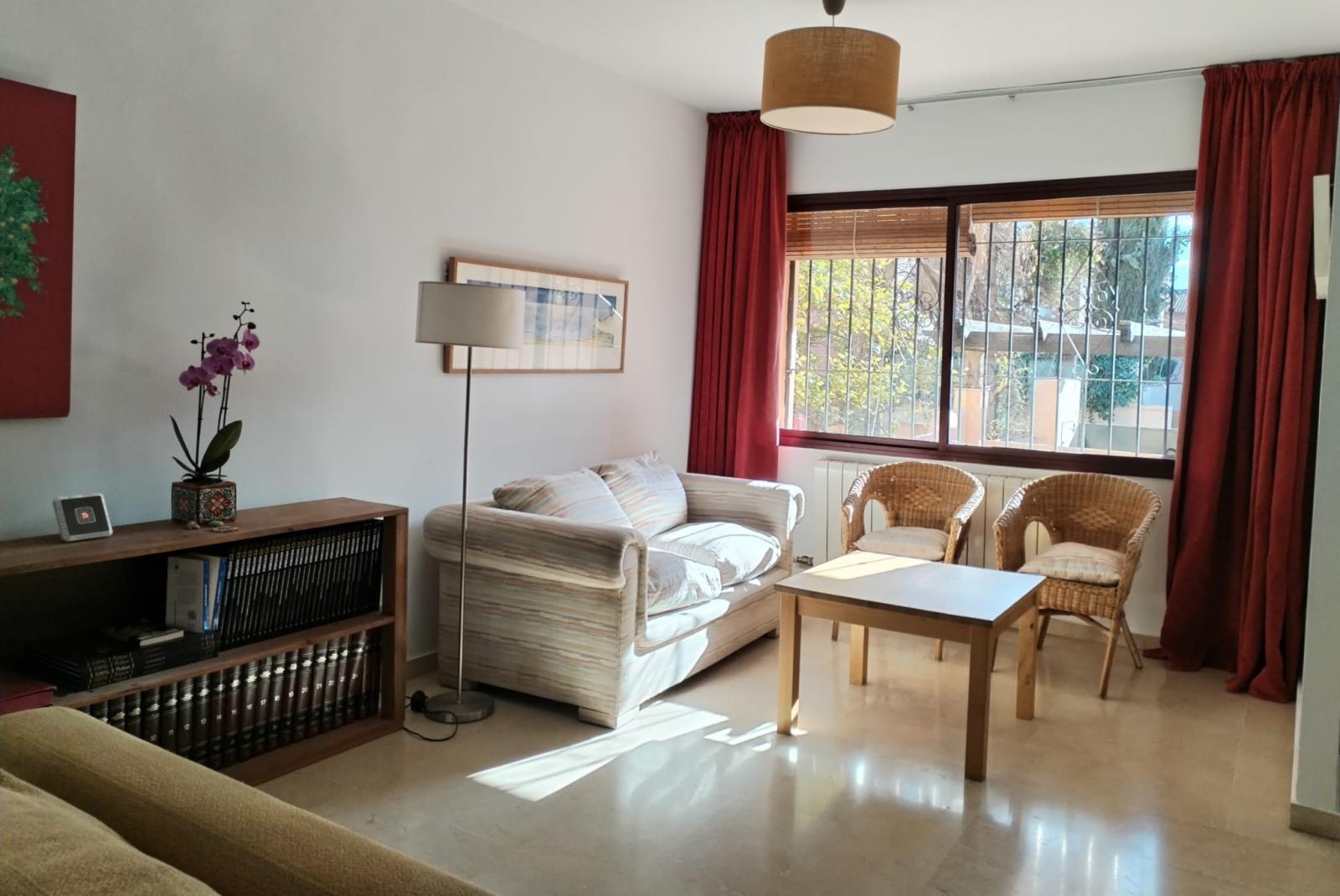 Terraced House for Rent in Granada