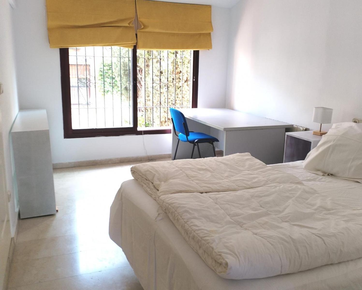 Terraced House for Rent in Granada