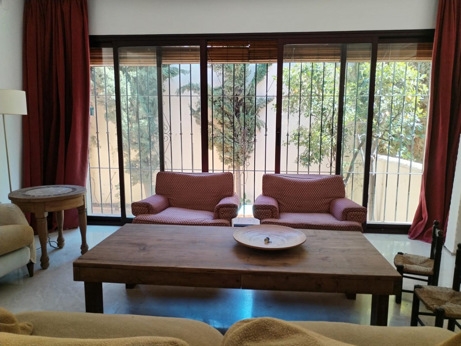 Terraced House for Rent in Granada