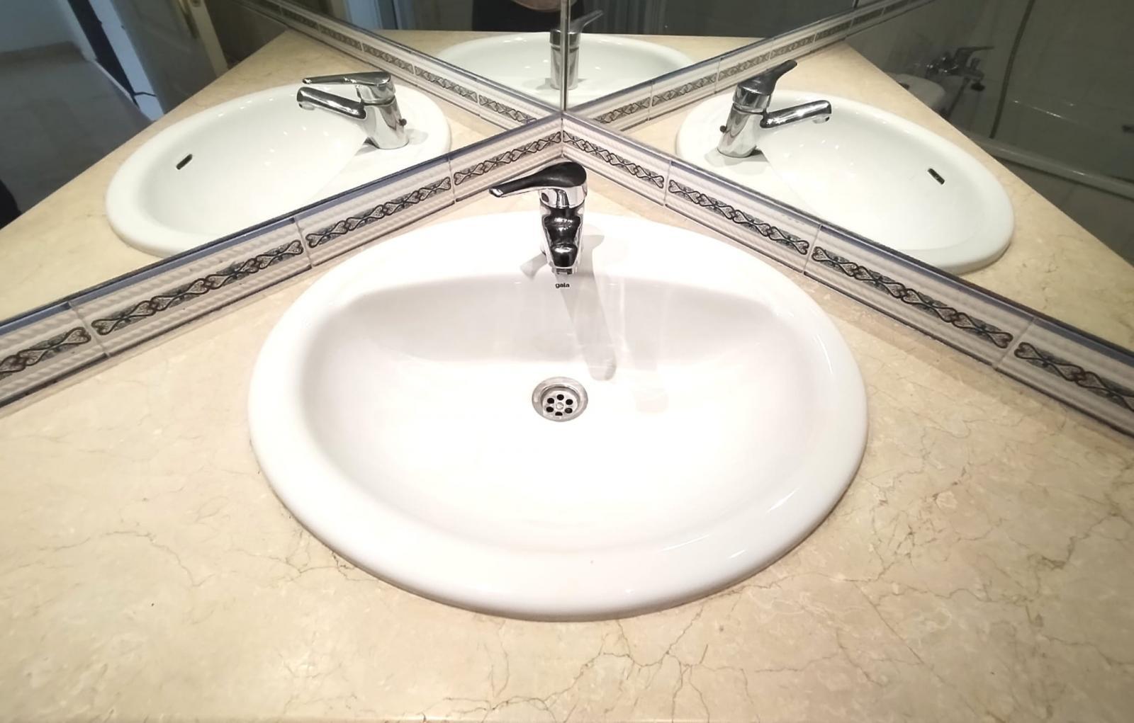 Terraced House for Rent in Granada