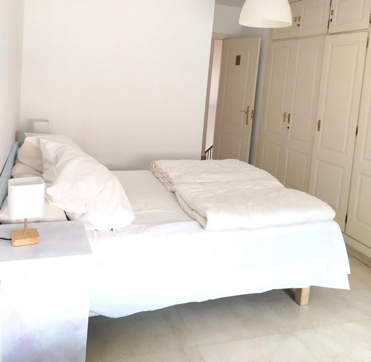 Terraced House for Rent in Granada
