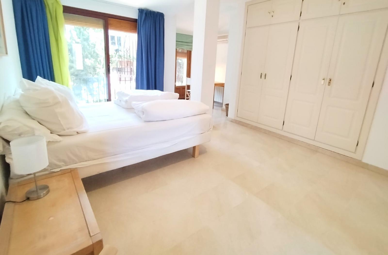 Terraced House for Rent in Granada