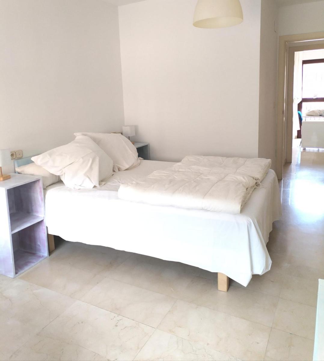 Terraced House for Rent in Granada