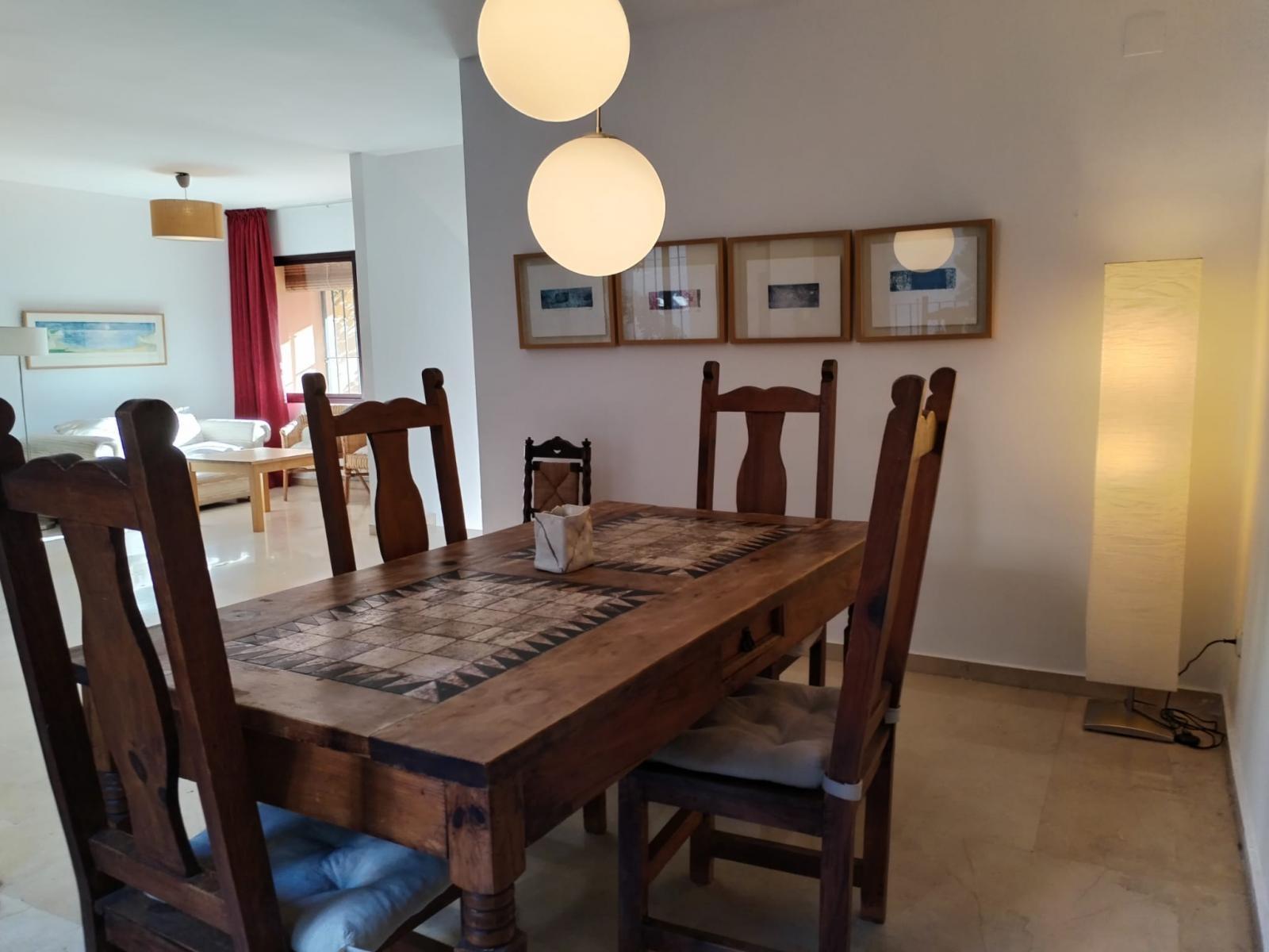 Terraced House for Rent in Granada