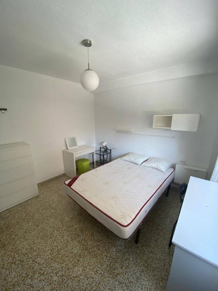 Flat for Rent in Granada