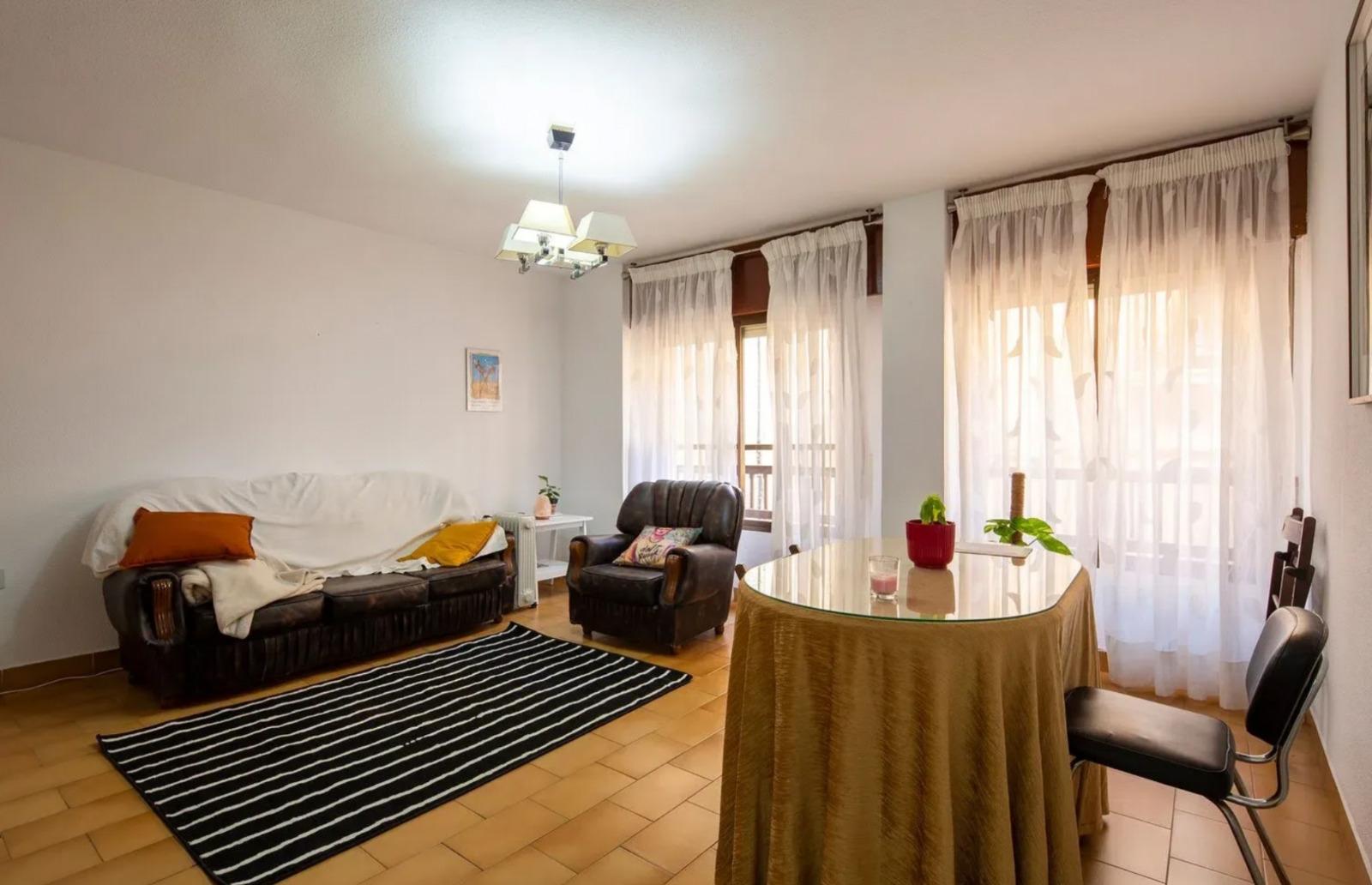 Flat for Rent in Granada
