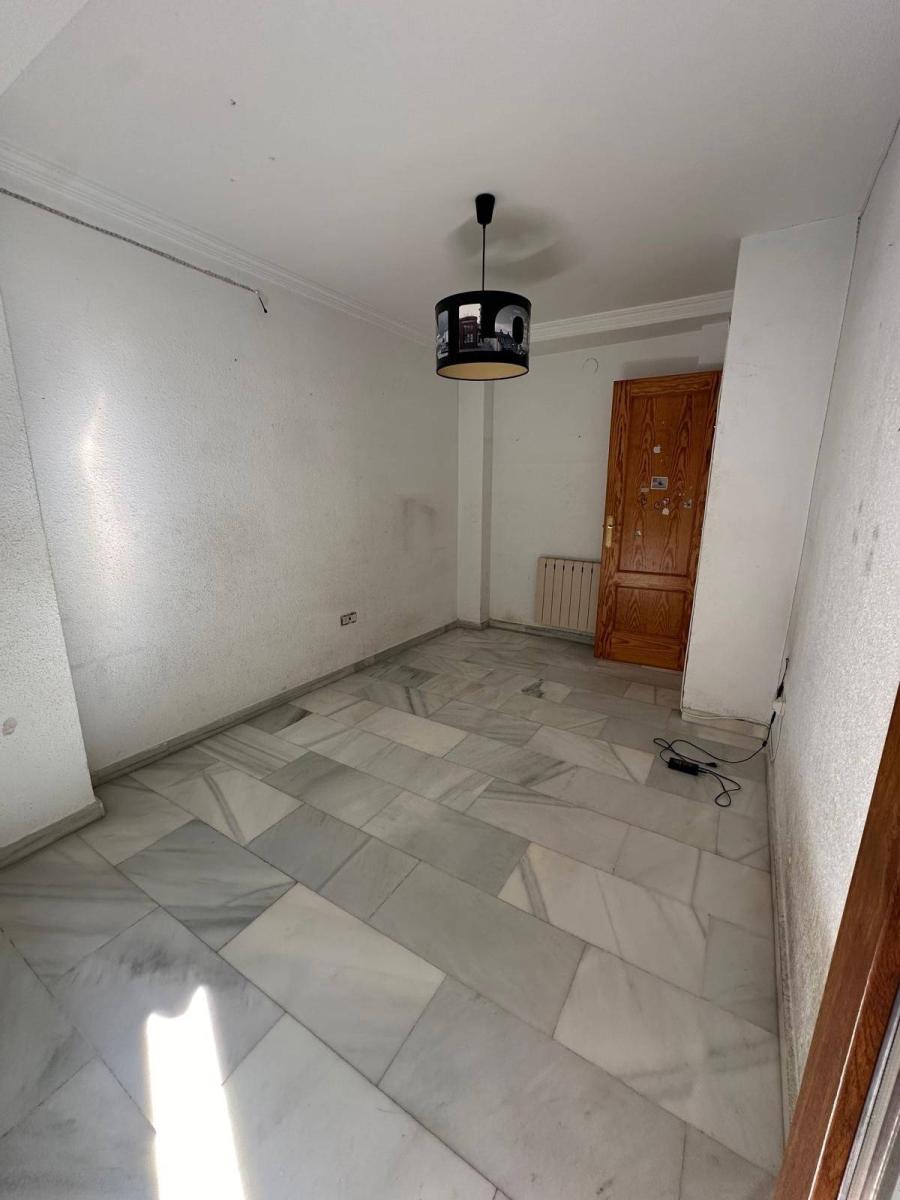 Apartment for Sale in Granada