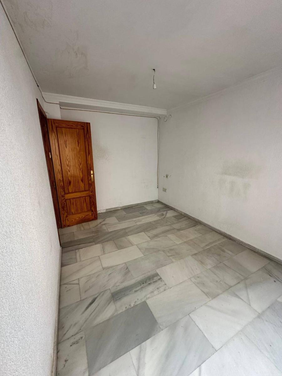 Apartment for Sale in Granada