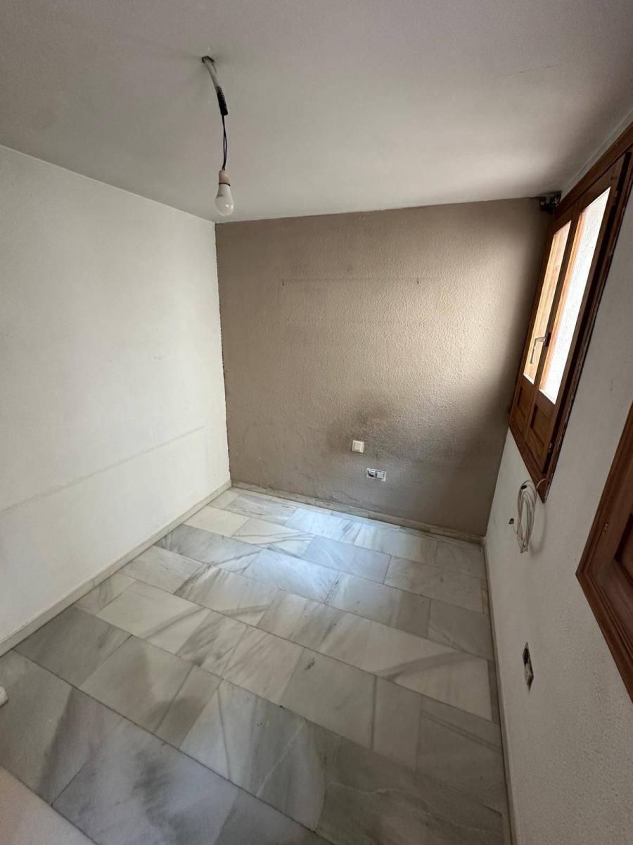 Apartment for Sale in Granada