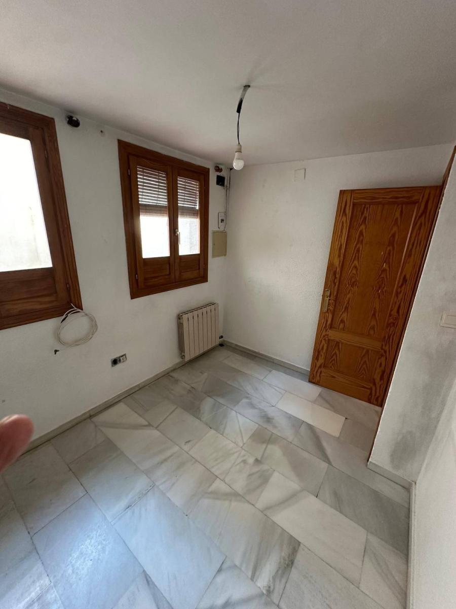 Apartment for Sale in Granada