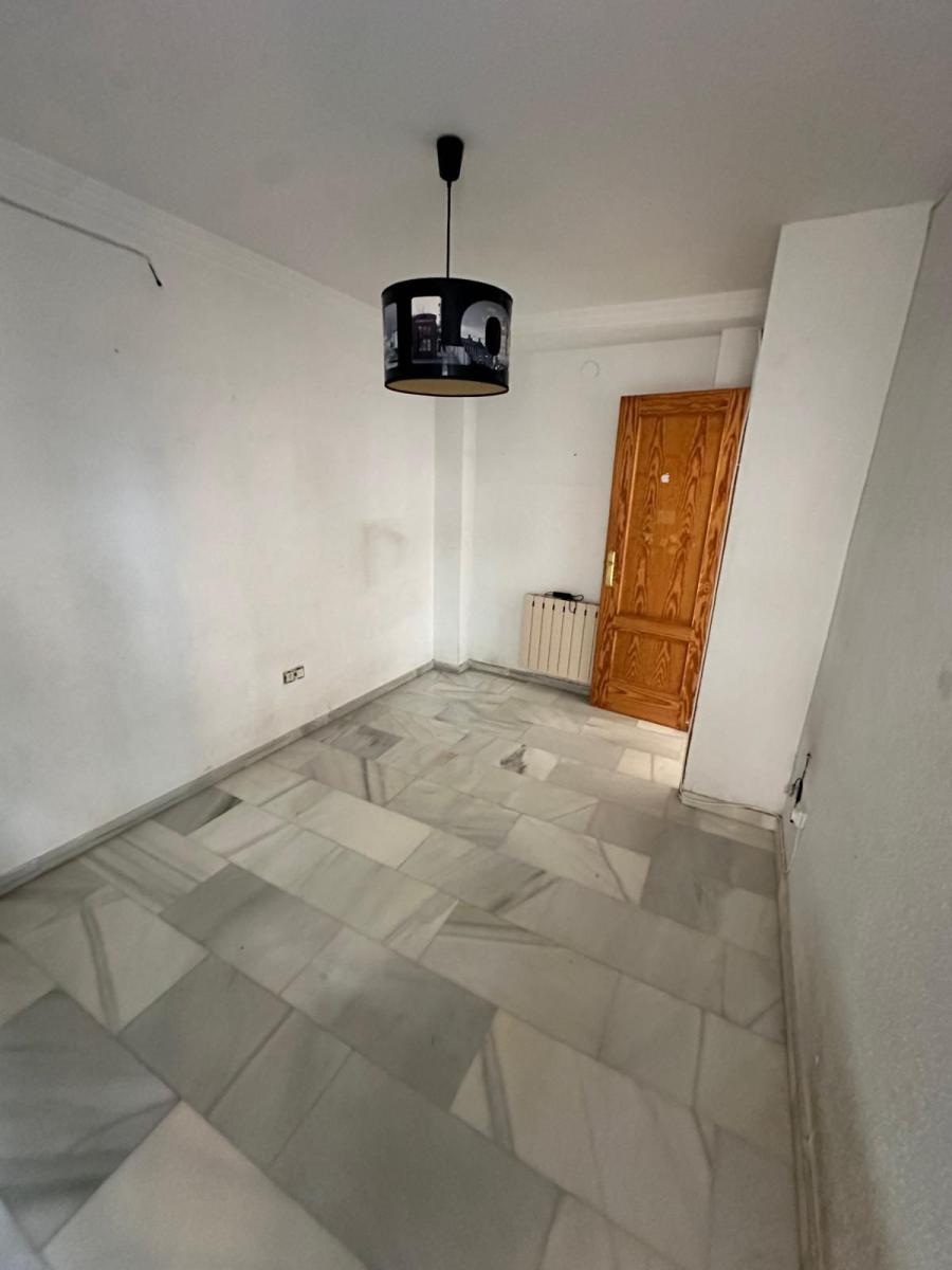 Apartment for Sale in Granada