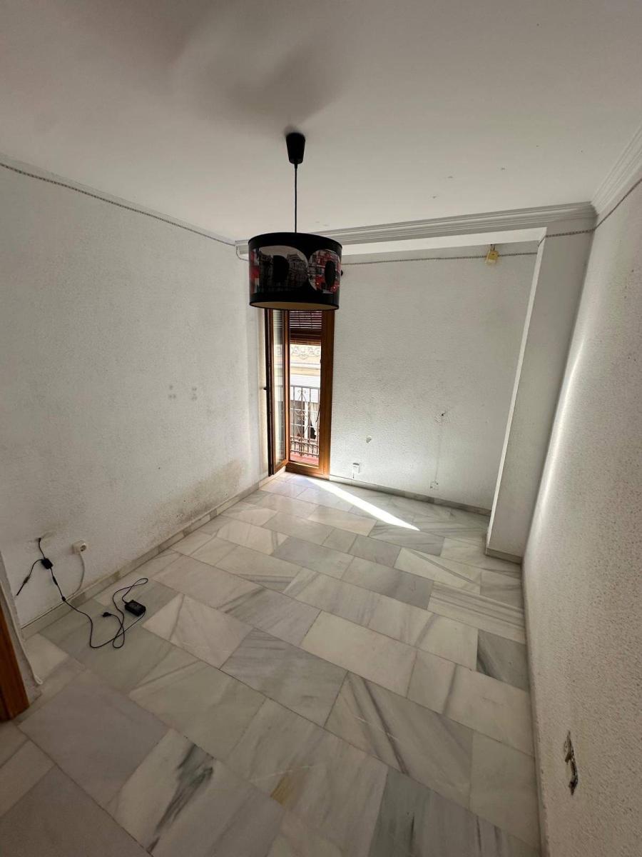 Apartment for Sale in Granada