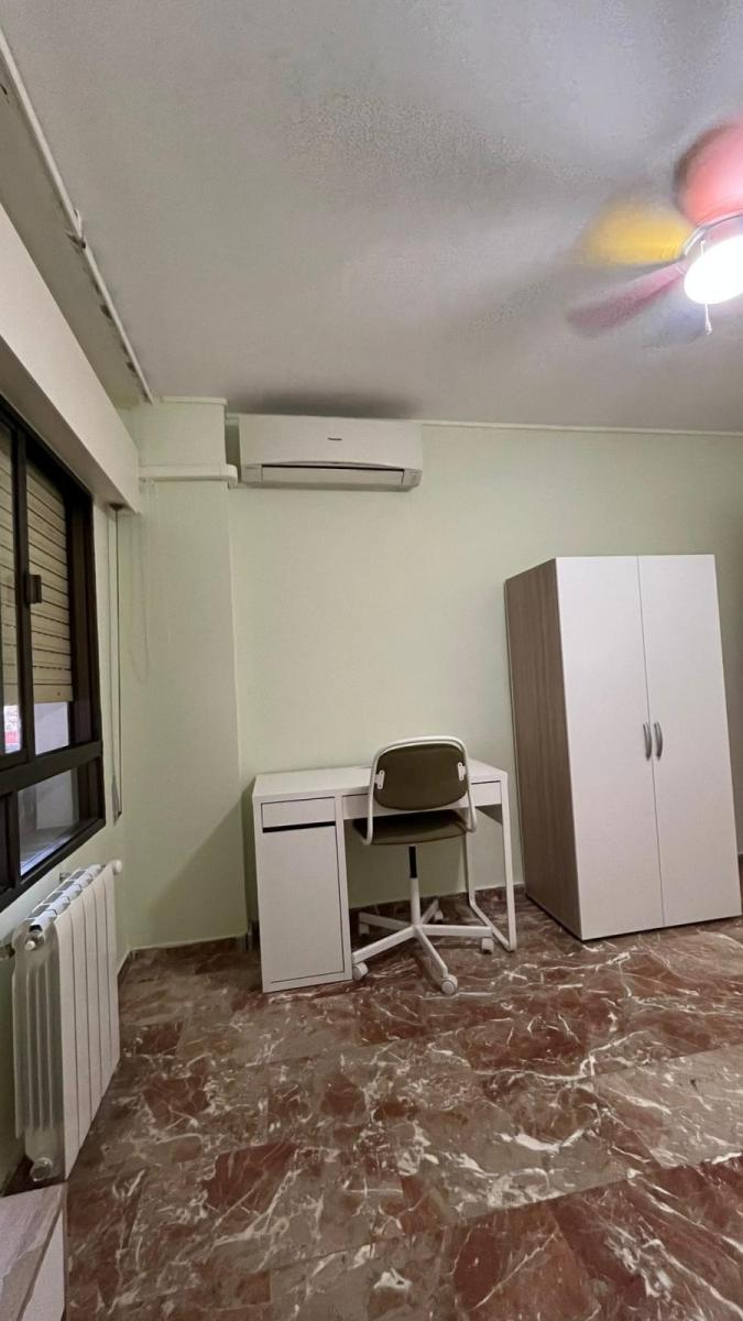 Flat for Rent in Granada
