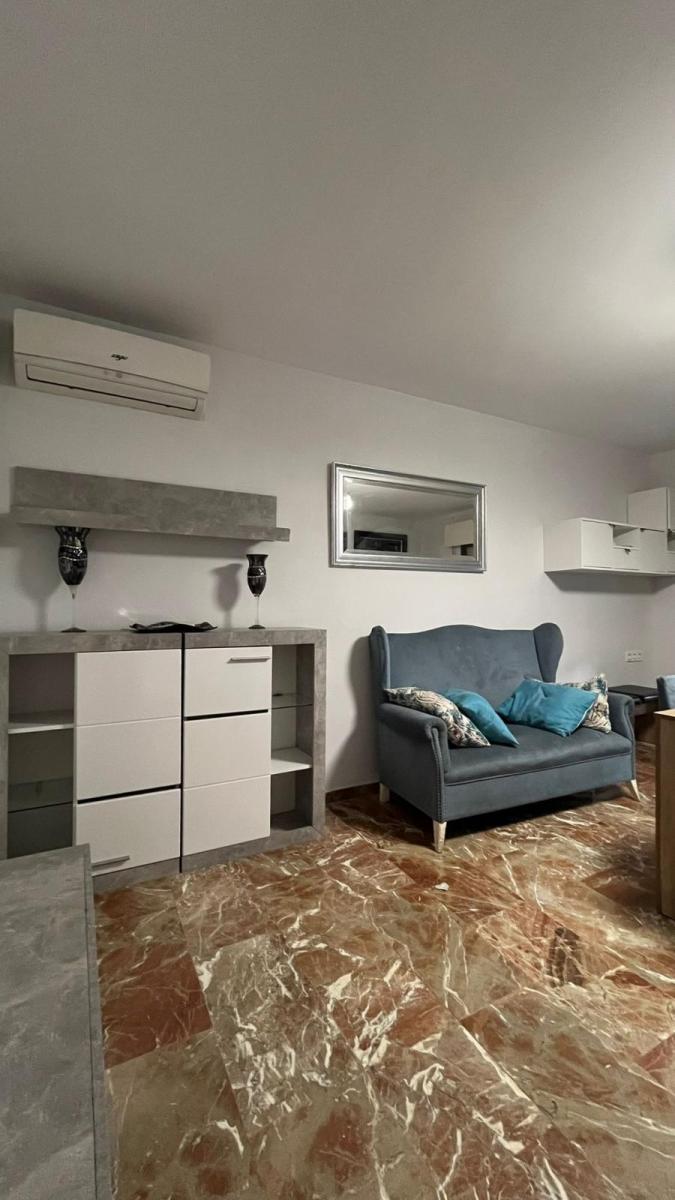 Flat for Rent in Granada