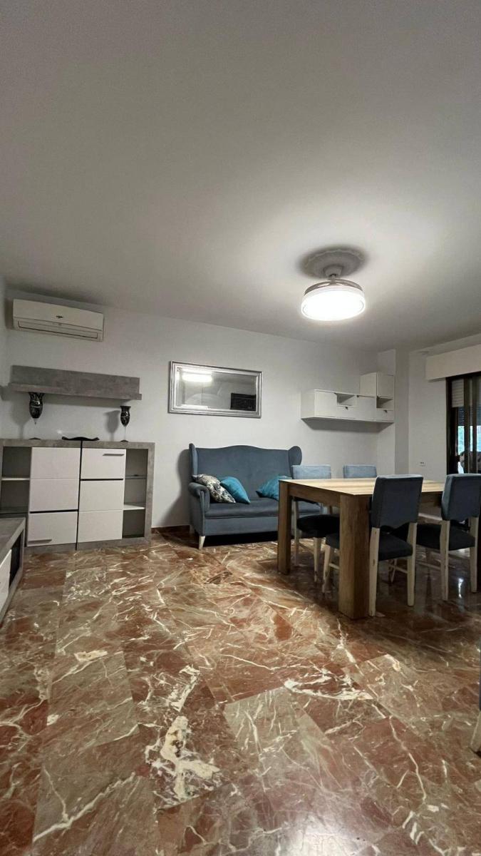 Flat for Rent in Granada