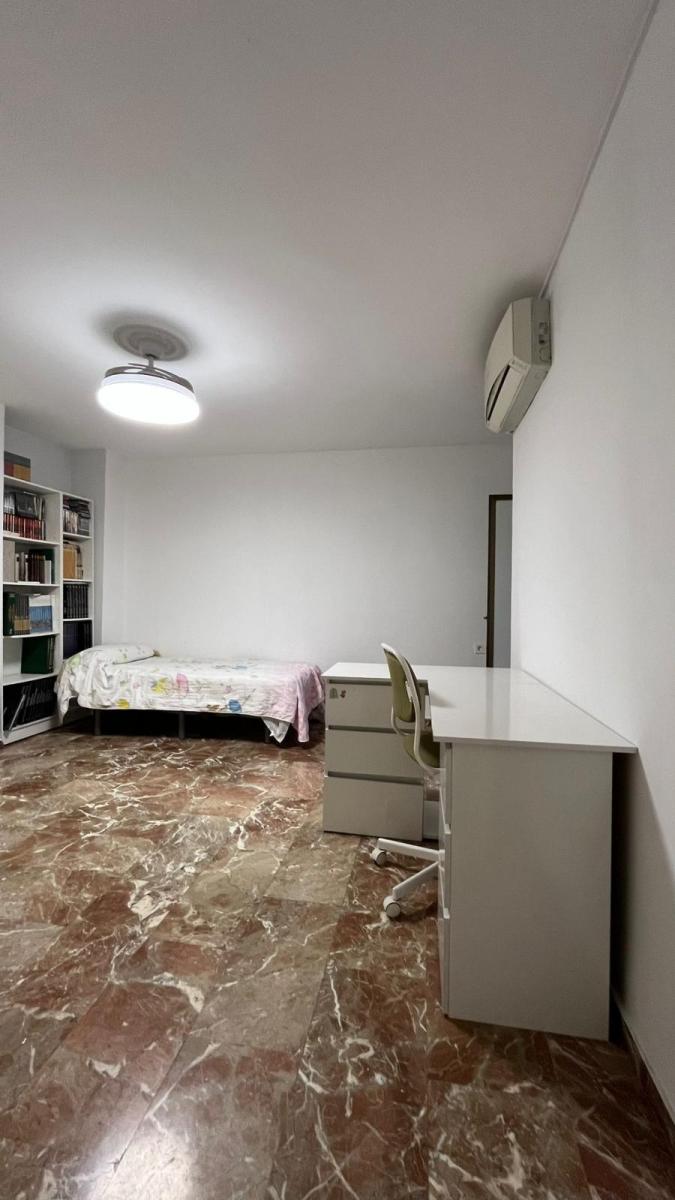 Flat for Rent in Granada