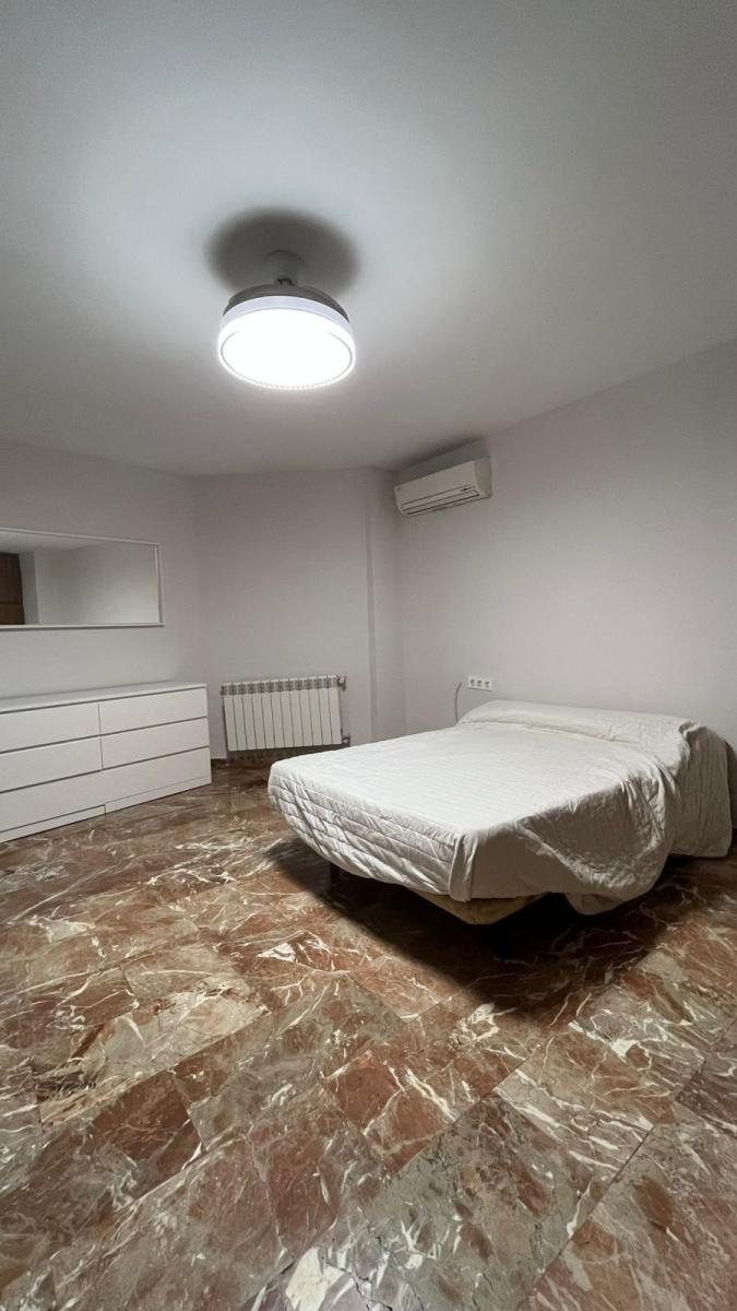 Flat for Rent in Granada