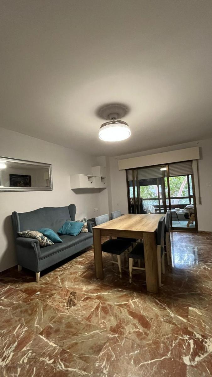 Flat for Rent in Granada