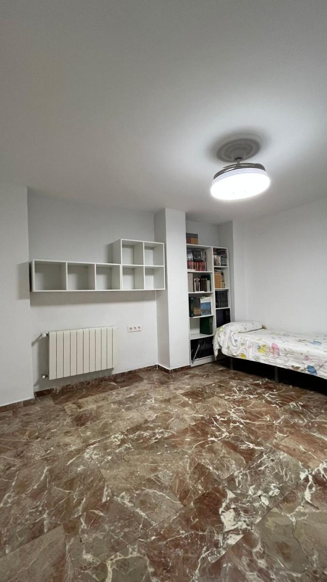 Flat for Rent in Granada