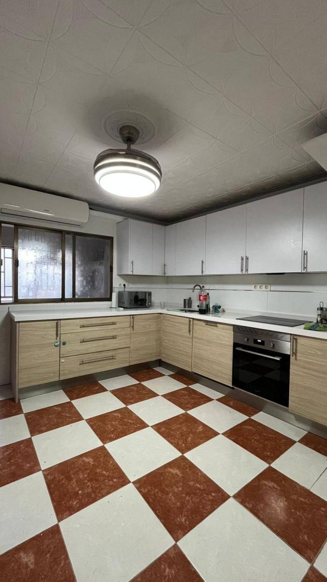 Flat for Rent in Granada