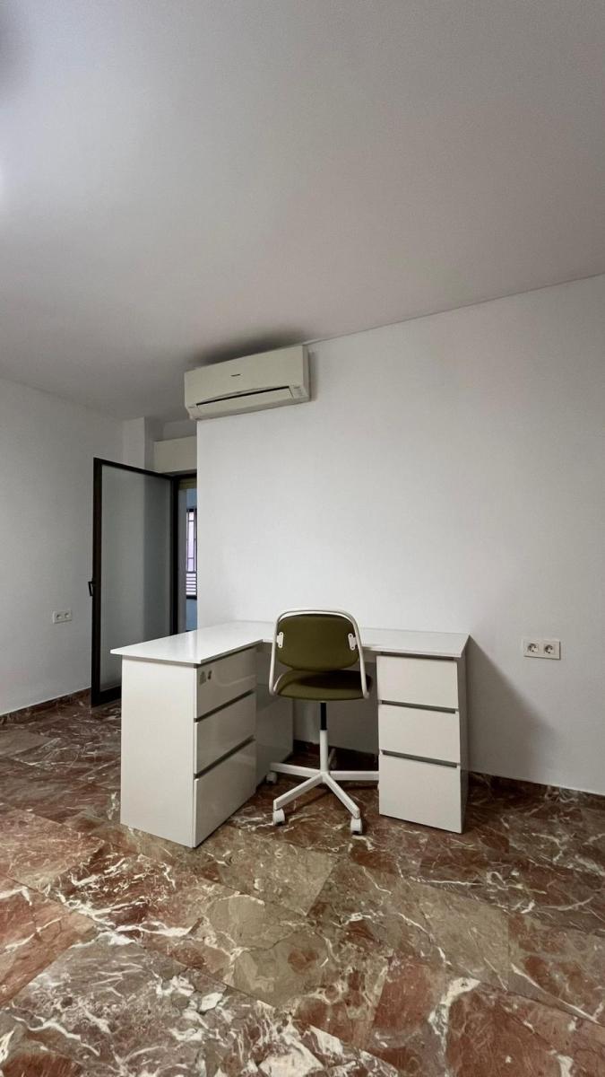 Flat for Rent in Granada