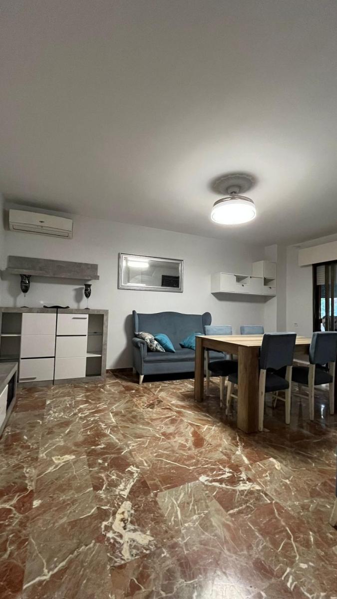 Flat for Rent in Granada