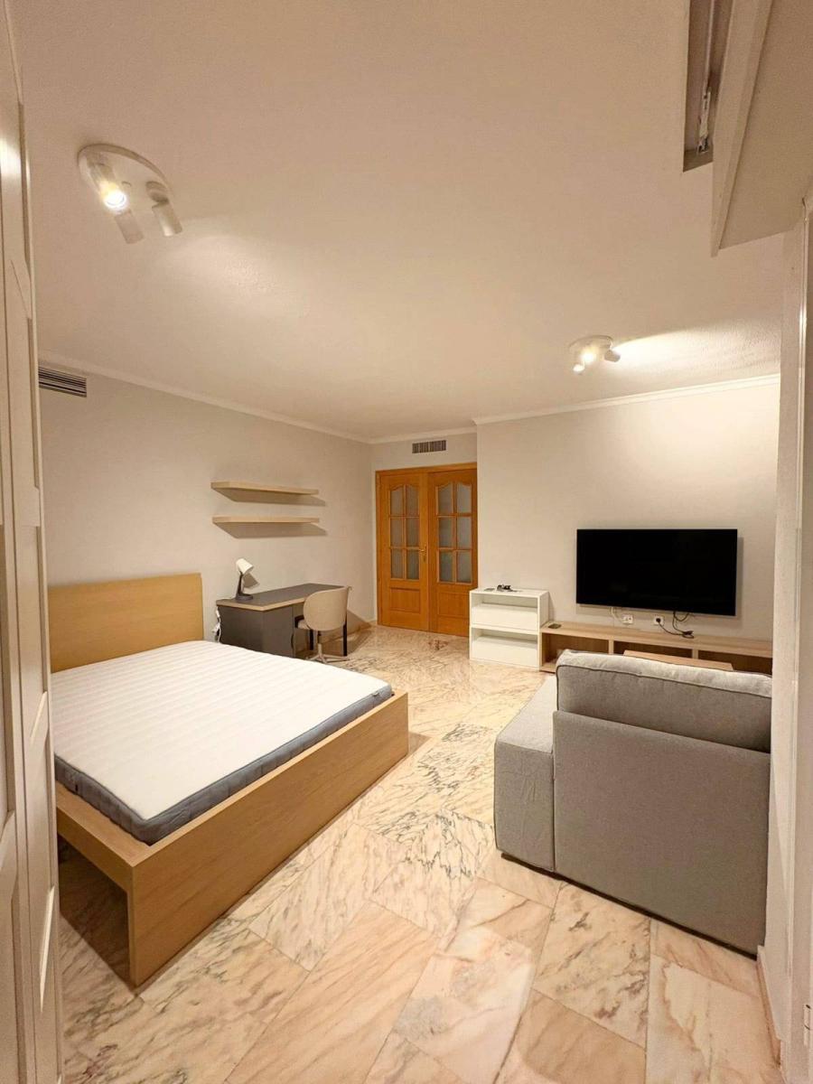 Flat for Sale in Granada