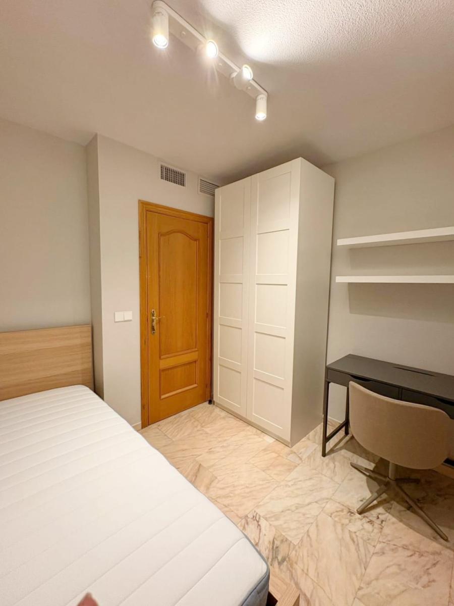 Flat for Sale in Granada
