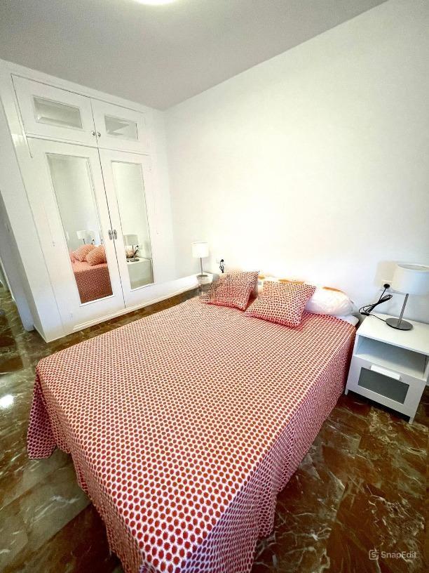 Flat for Rent in Granada