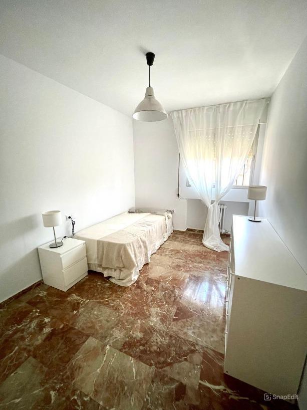 Flat for Rent in Granada