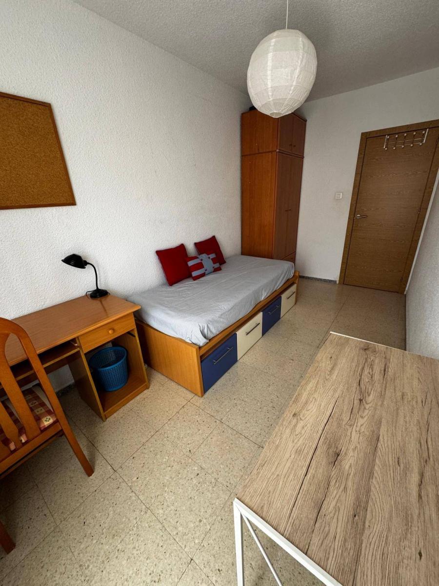 Flat for Rent in Granada