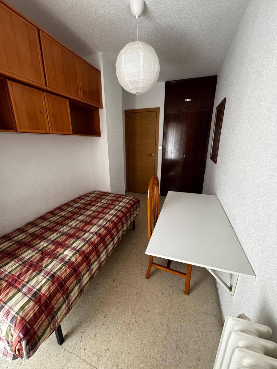 Flat for Rent in Granada