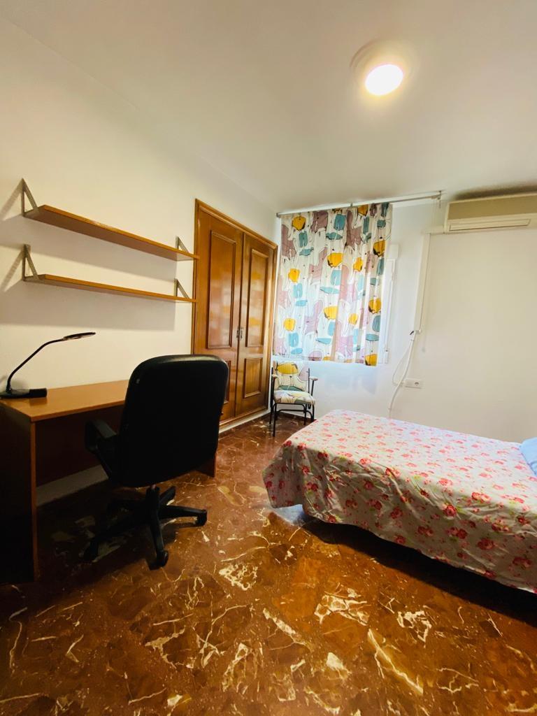 Flat for Rent in Granada