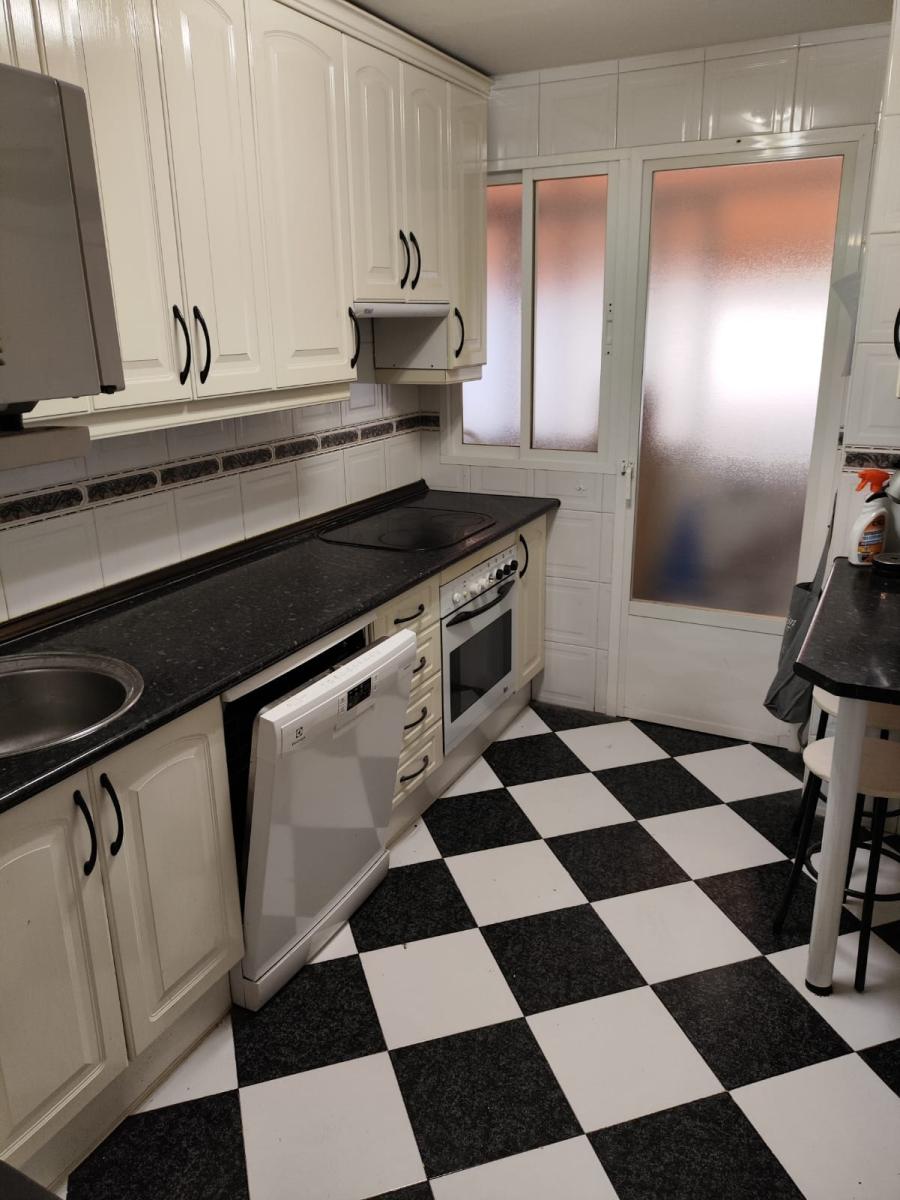 Flat for Rent in Granada