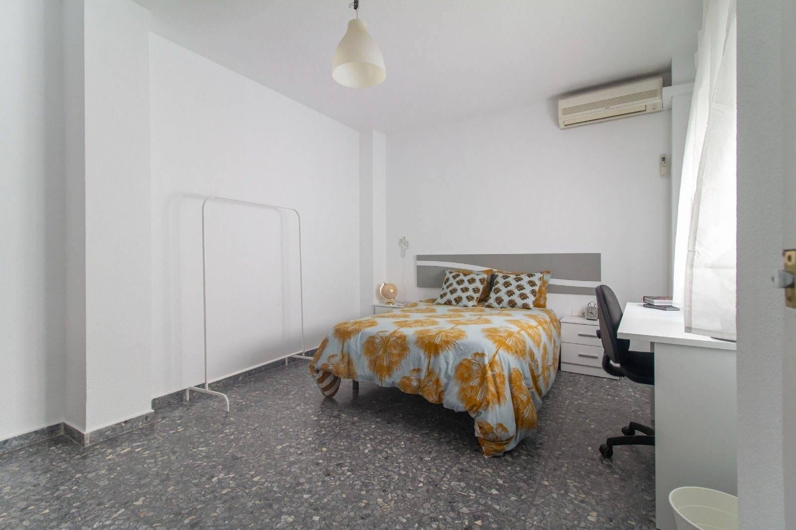 Flat for Rent in Granada
