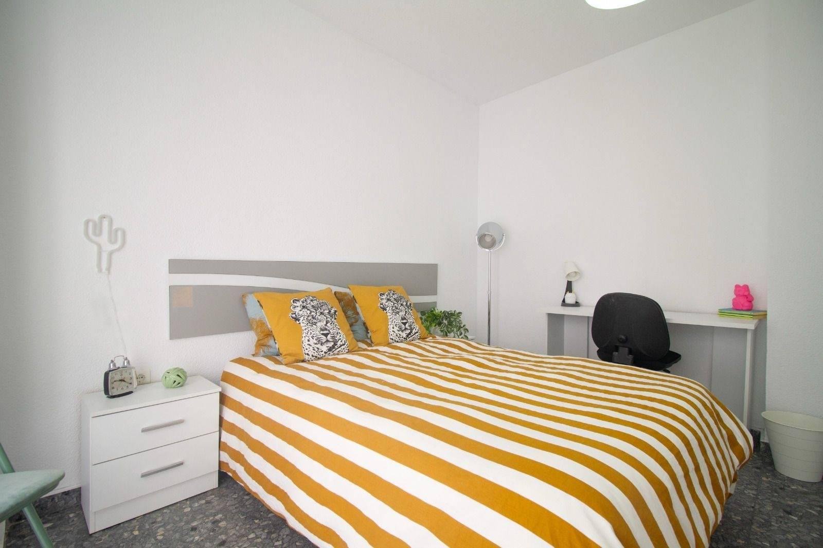 Flat for Rent in Granada
