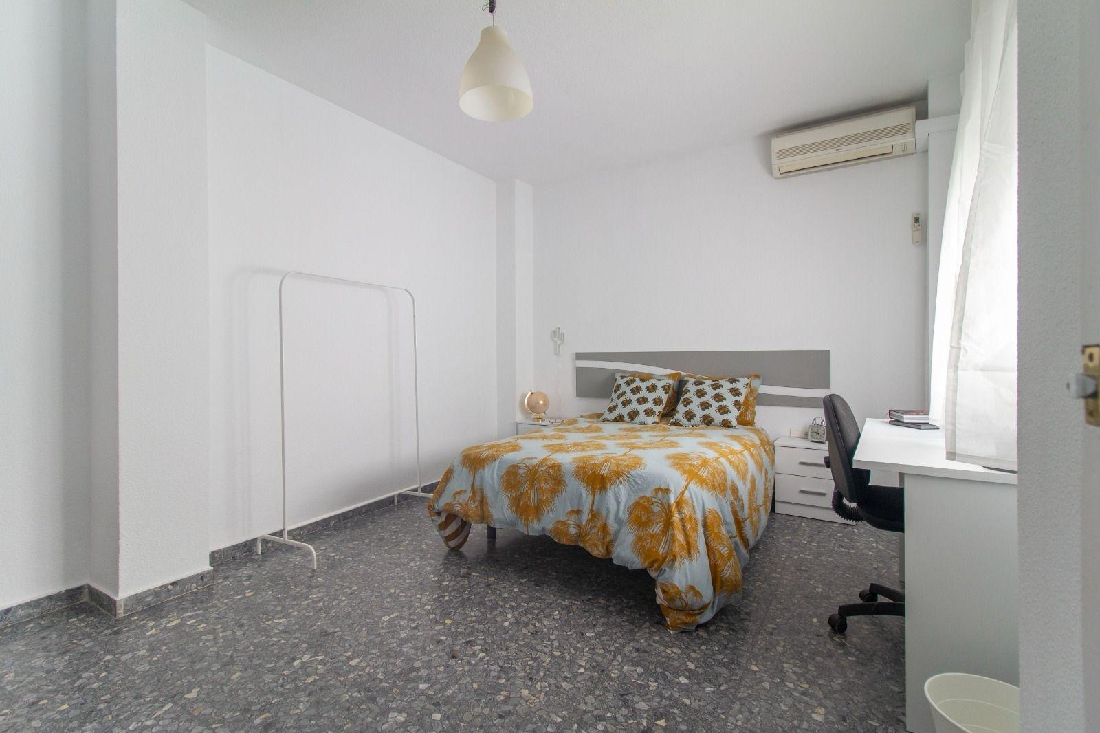 Flat for Rent in Granada