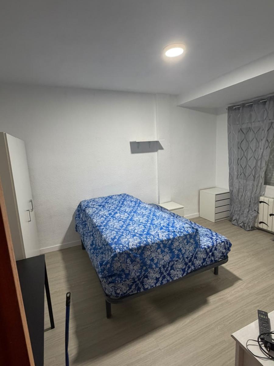 Flat for Rent in Granada