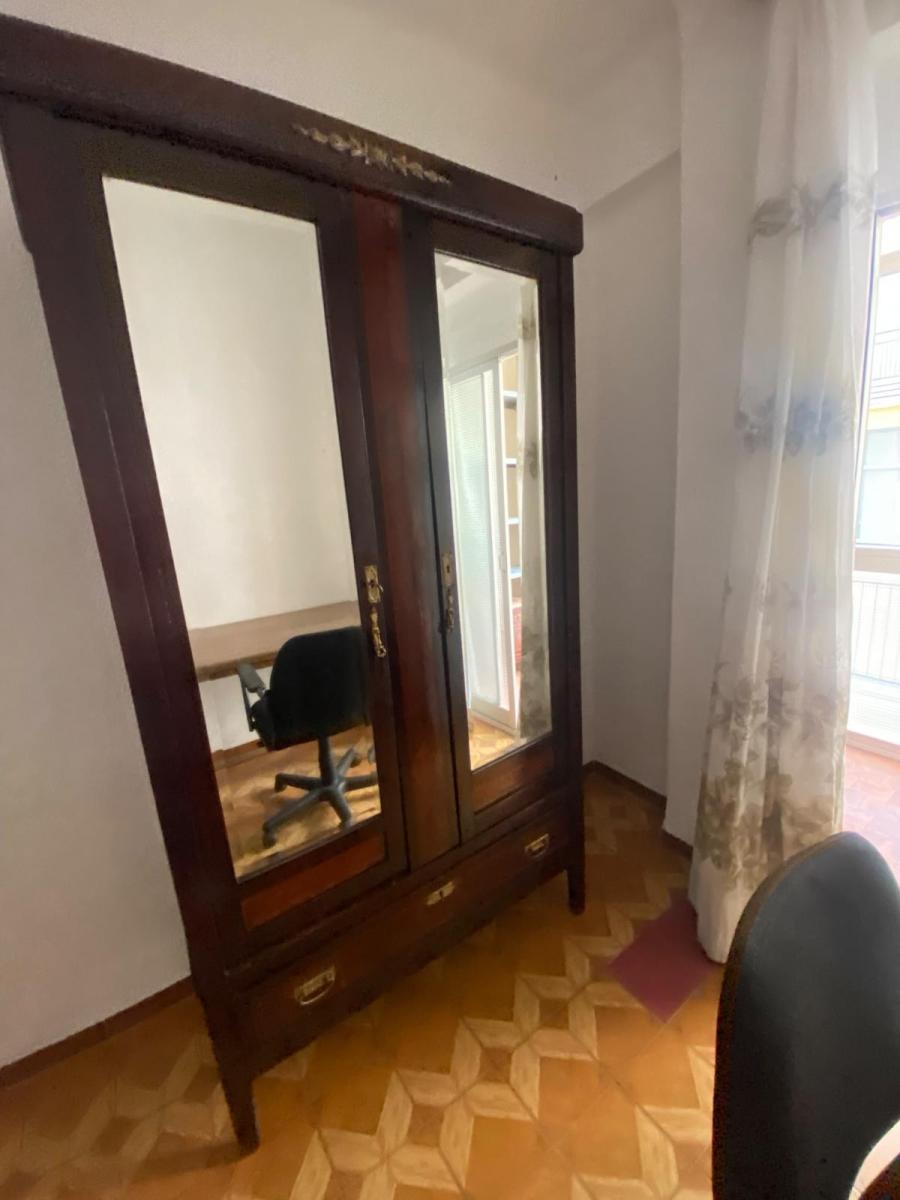 Flat for Rent in Granada