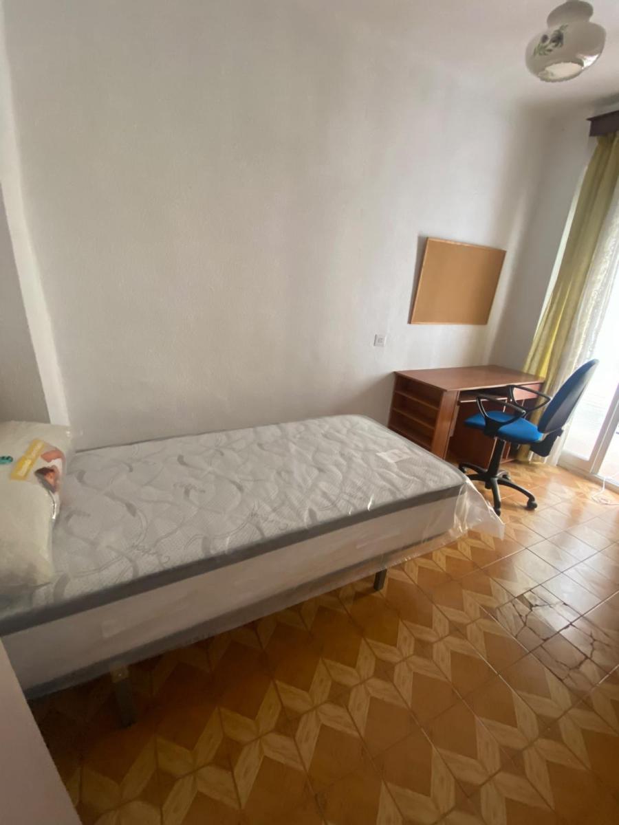 Flat for Rent in Granada
