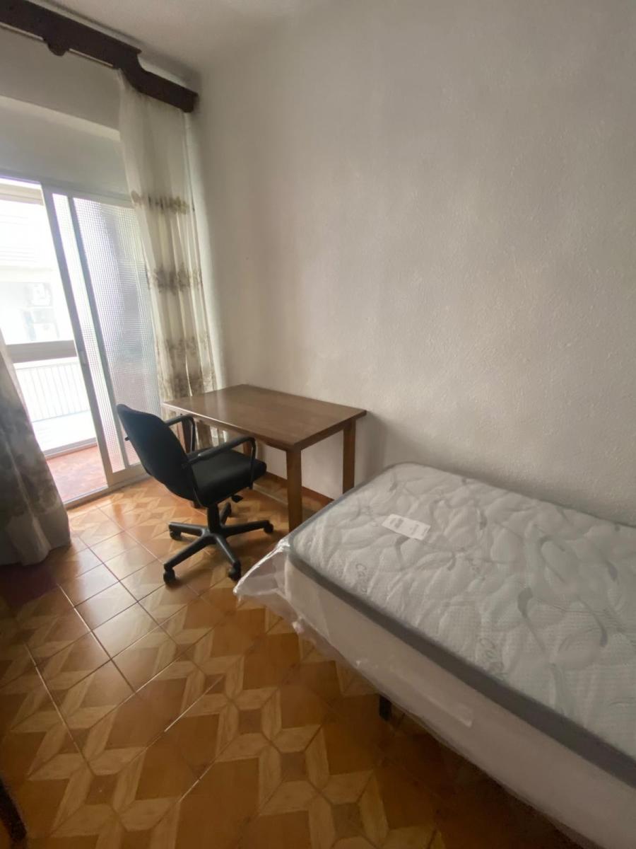 Flat for Rent in Granada