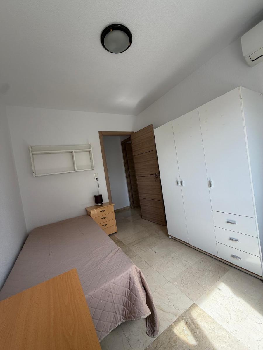 Flat for Rent in Granada