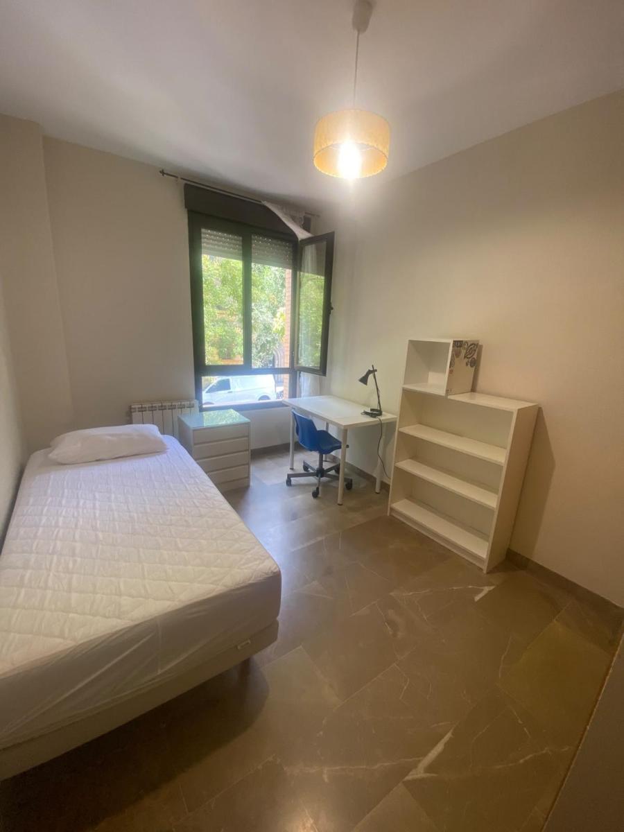 Flat for Rent in Granada