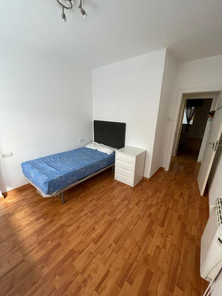 Flat for Rent in Granada