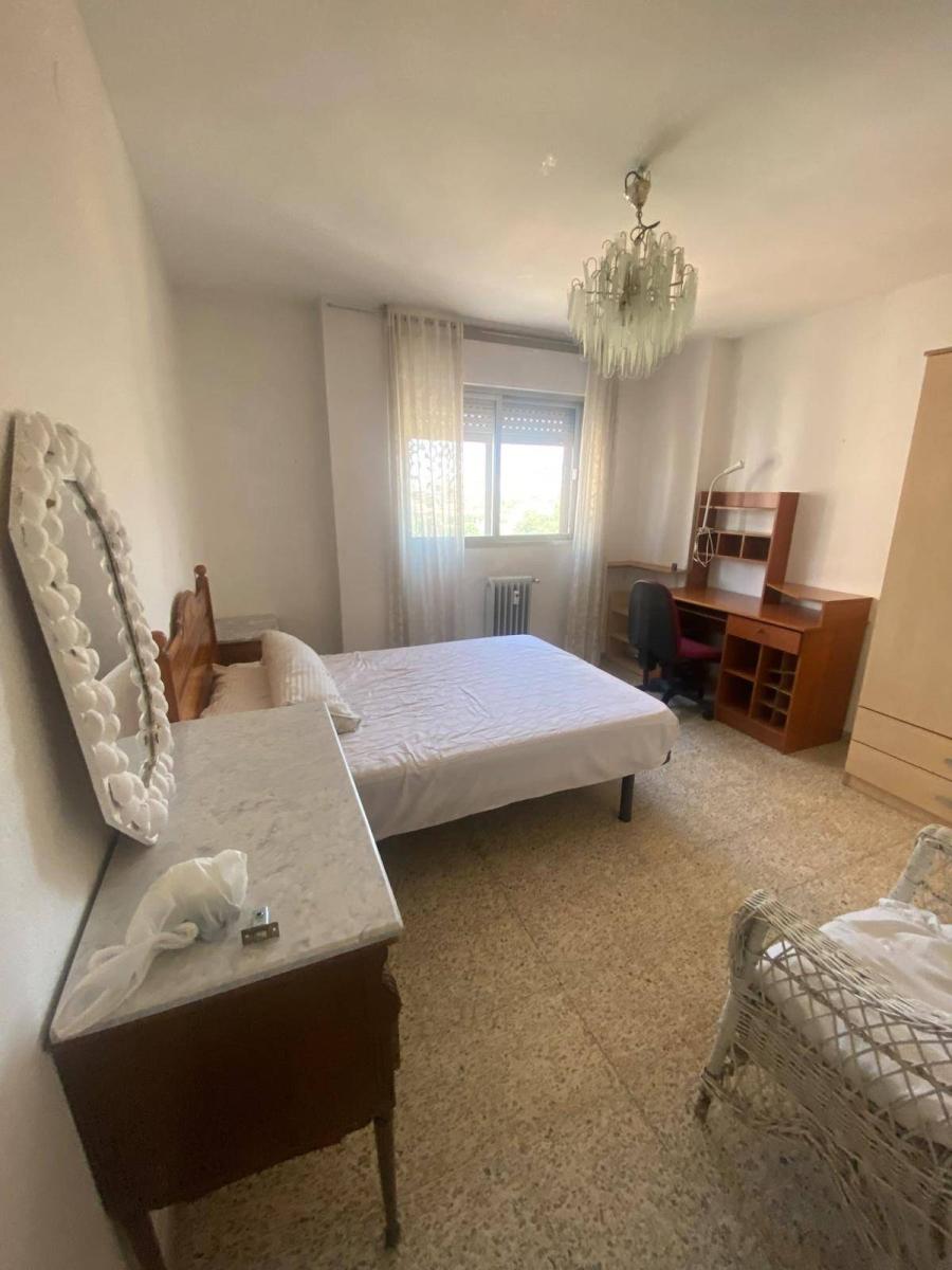 Flat for Rent in Granada