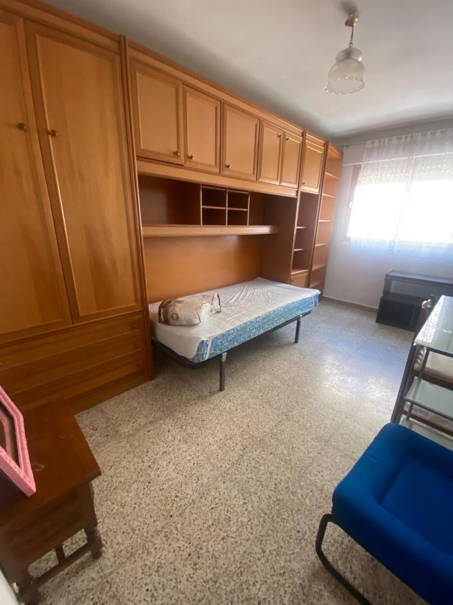 Flat for Rent in Granada