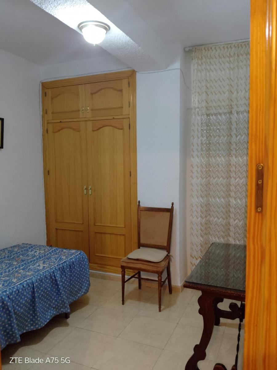 Flat for Rent in Granada