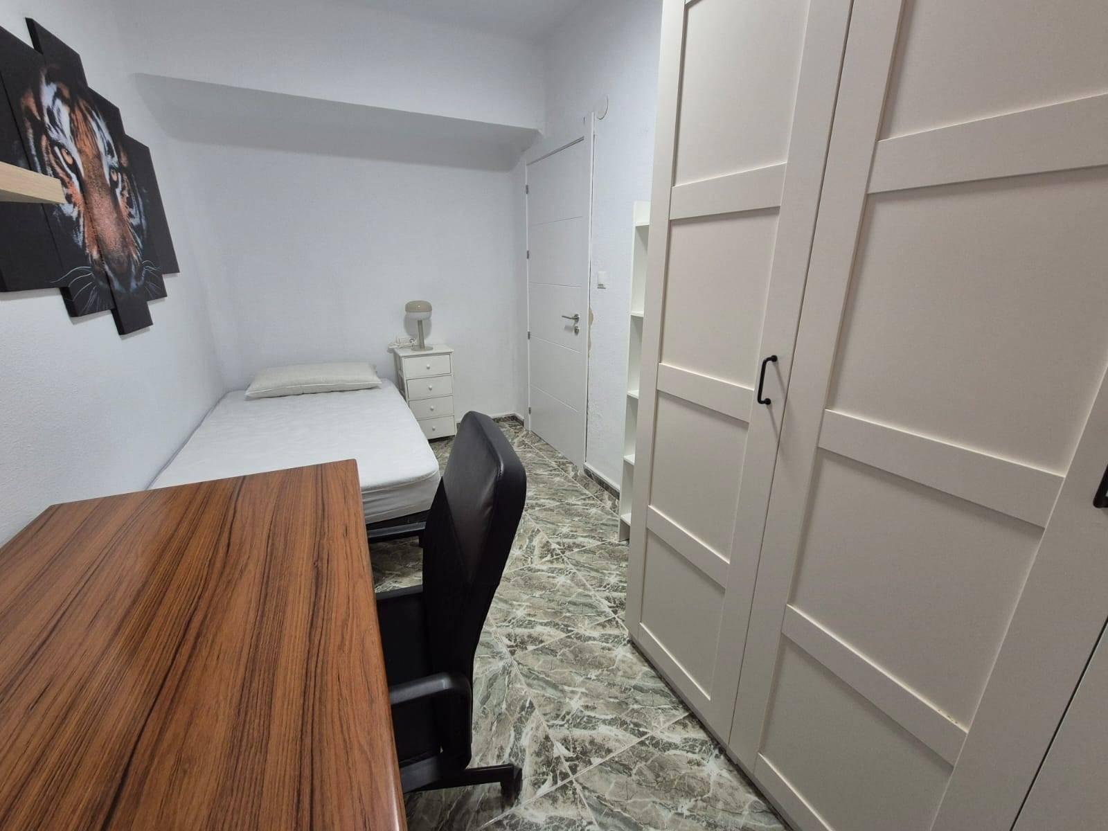Flat for Rent in Granada