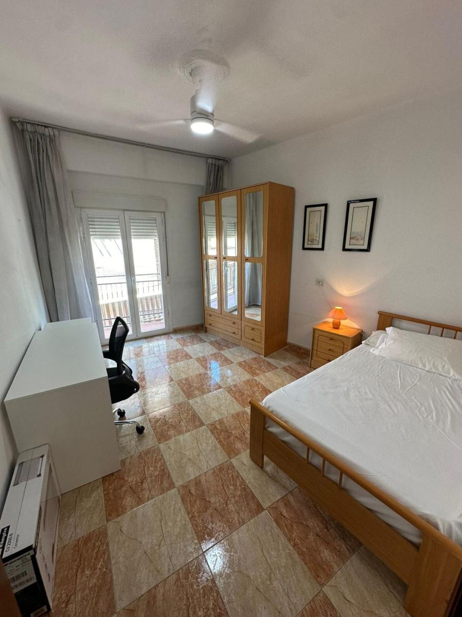 Flat for Rent in Granada