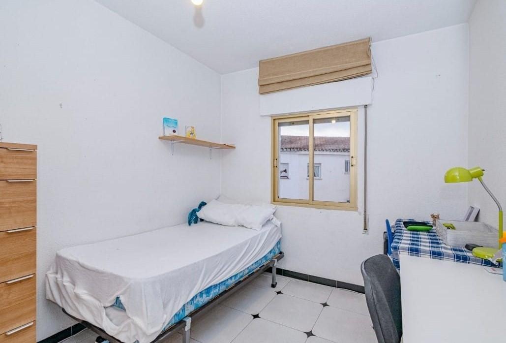 Flat for Rent in Granada